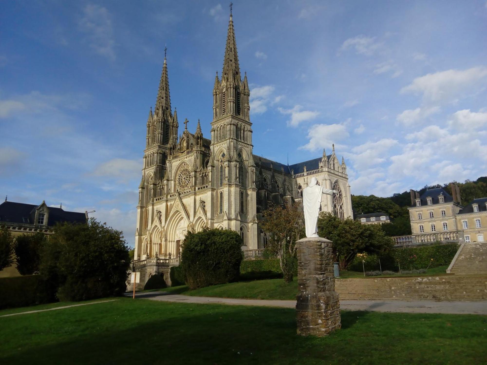 مبيت وإفطار La Chapelle-Montligeon Le Bourgis المظهر الخارجي الصورة